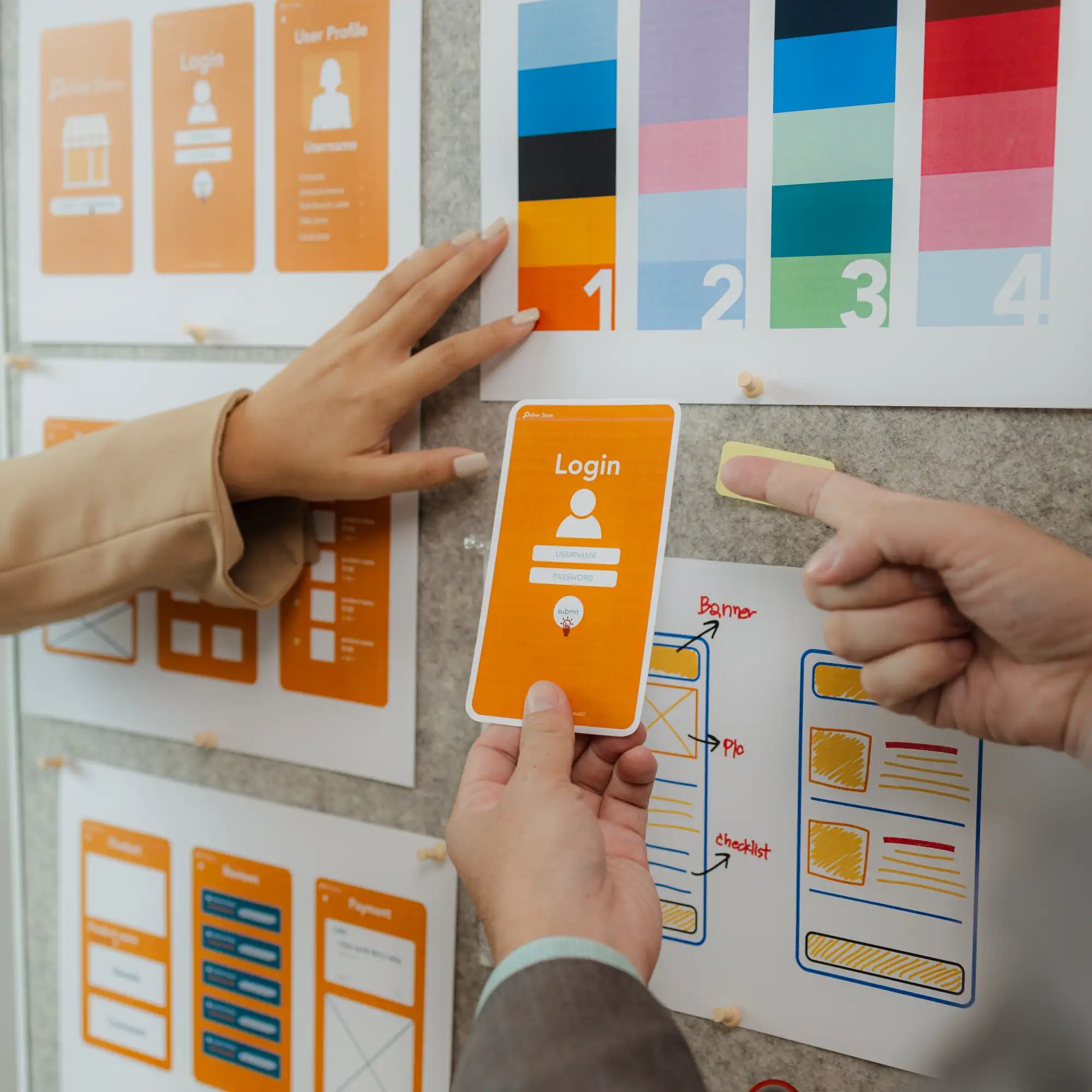 Proses desain UI/UX di atas meja kerja